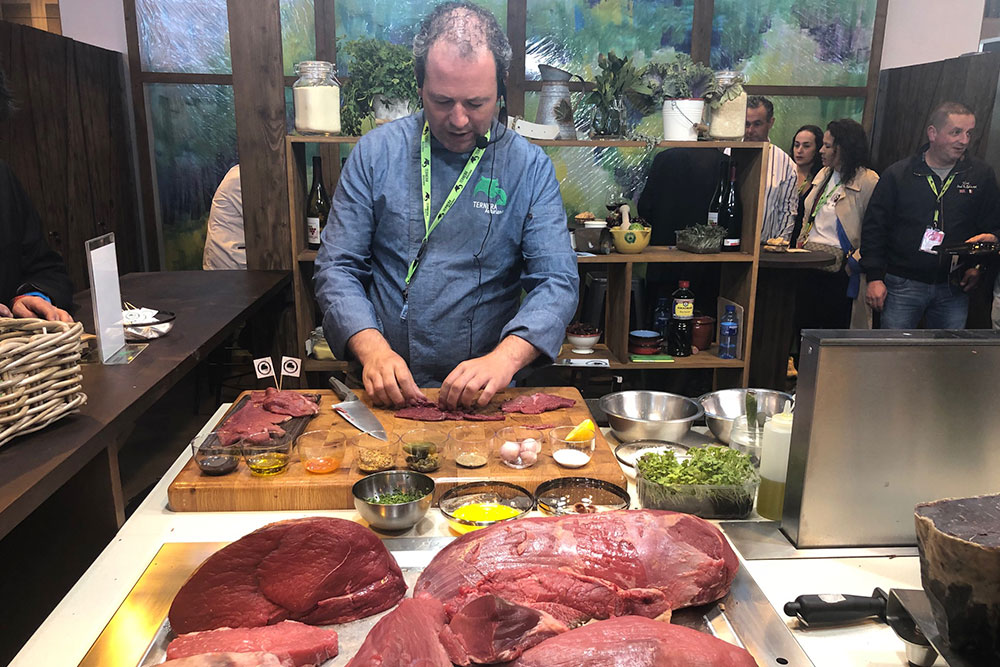 El Steak Tartar de Ternera y Vaca Asturiana, presentación estrella en el Salón de Gourmets