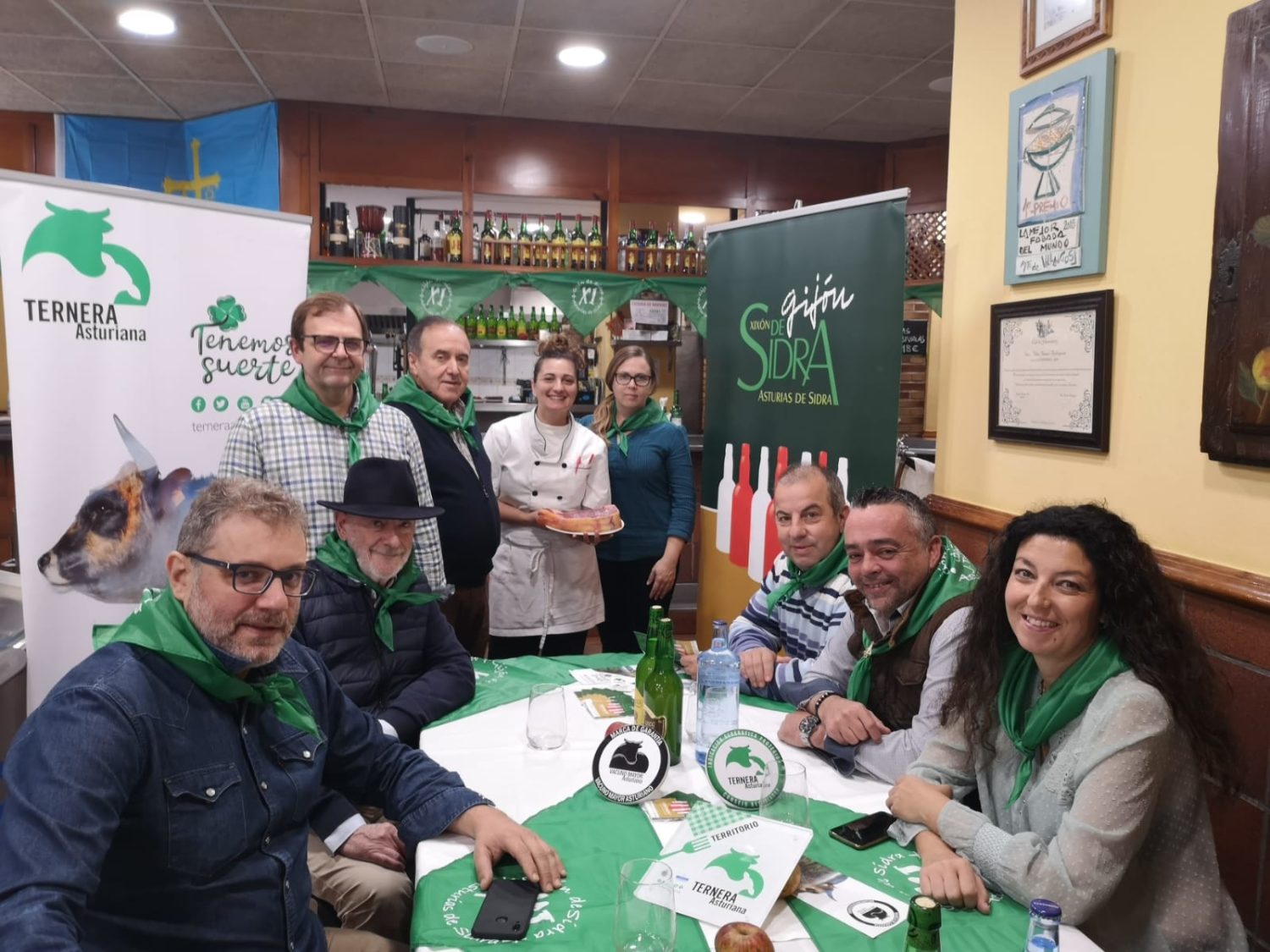 Una “Charla de chigre” para valorar el papel de la Ternera Asturiana y Vacuno Mayor Asturiano en la hostelería.