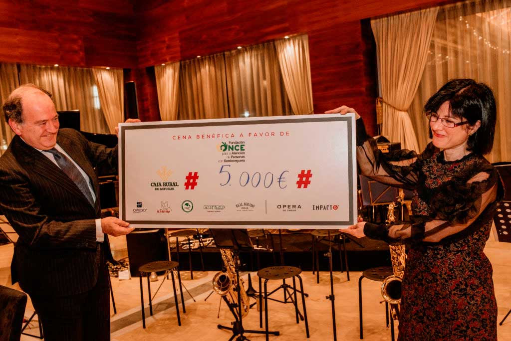 Cena solidaria de la Fundación ópera a favor de la Once, con Ternera Asturiana