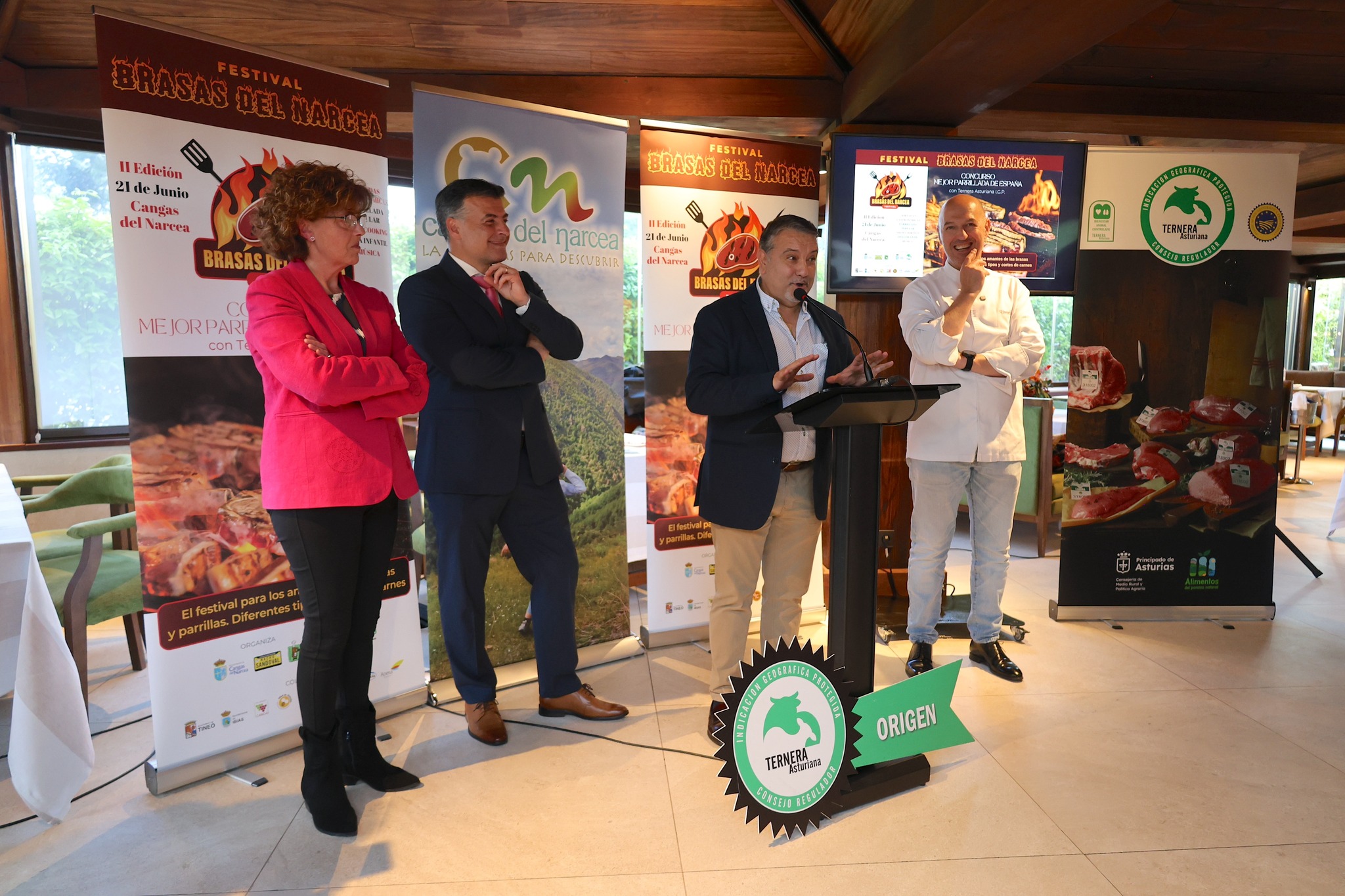 El Ayuntamiento de cangas del Narcea, con Ternera Asturiana, buscan al rey de las brasas en la II edición del concurso "La Mejor Parrillada de España"